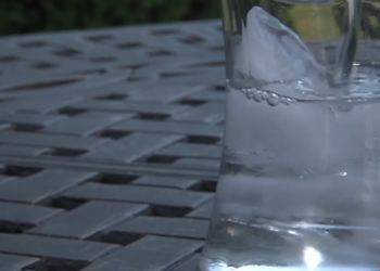 3 sistemas de abastecimiento de agua de RI reciben la orden de «no beber» por sus elevados niveles de PFAS