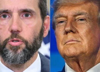 Trump enfrenta nuevos cargos por el caso de los documentos secretos