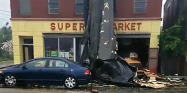 Tornado afecta a Massachusetts