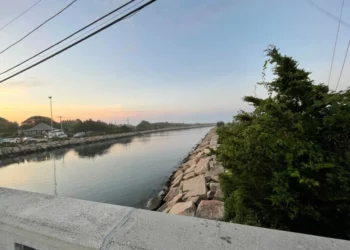 Hallan el cuerpo de un nadador de 15 años desaparecido en Westerly