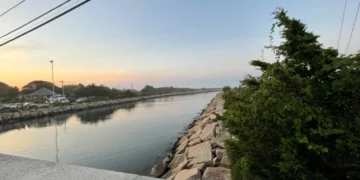 Hallan el cuerpo de un nadador de 15 años desaparecido en Westerly