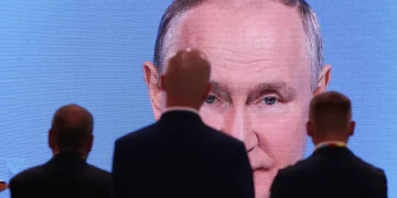 Putin afirma que se han intensificado los combates en el sureste de Ucrania y que Kiev ha sufrido grandes pérdidas