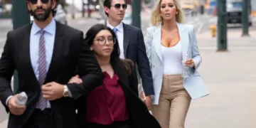 Condenado a cadena perpetua un dentista por matar a su esposa en un safari africano