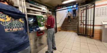 Urgen a neoyorquinos de bajos ingresos solicitar las MetroCard a mitad de precio de manera fácil
