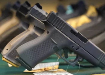 Baja el apoyo republicano a las restricciones de armas: encuesta