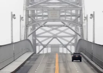 Massachusetts intenta impulsar la sustitución de los puentes de Cape Cod