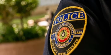 Policía en Texas ofrece $5,000 por pistas que lleven al arresto de sospechoso de violar y asesinar a niña guatemalteca en su vivienda mientras el padre trabajaba