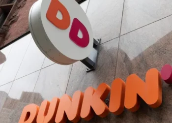 Dunkin’ anuncia una línea de cafés helados y tés con especias