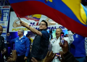 Un candidato presidencial anticorrupción es asesinado en Ecuador mientras el país se tambalea por la violencia
