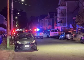 Un muerto y un herido en un tiroteo en Central Falls