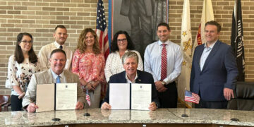 McKee anuncia 3,8 millones de dólares en subvenciones para Learn365RI