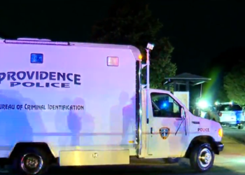 La policía investiga un triple tiroteo en Providence