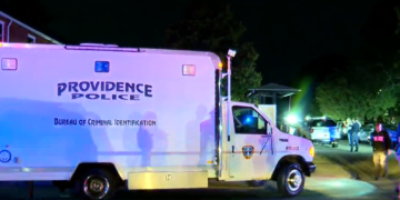 La policía investiga un triple tiroteo en Providence