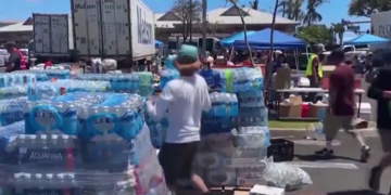 Biden afirma que el Gobierno federal ayudará a Maui «durante el tiempo que sea necesario» para recuperarse del incendio forestal