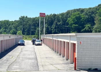 Los detectives encontraron $ 24K en una unidad de almacenamiento después de un asalto al banco Federal Hill