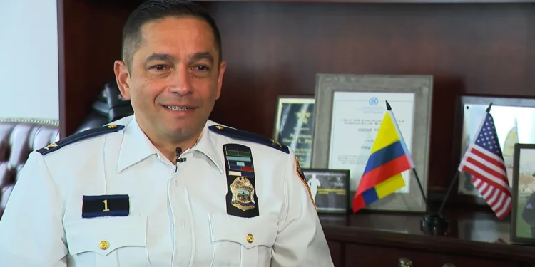 Por qué el jefe de Providence aboga por una policía más diversa