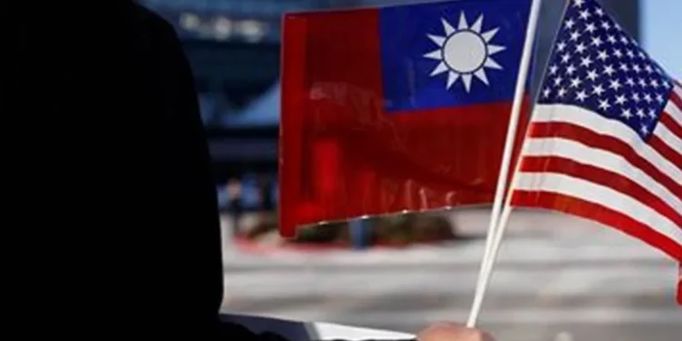 Joe Biden firma un acuerdo comercial con Taiwán en medio de las tensiones y rechazos de China