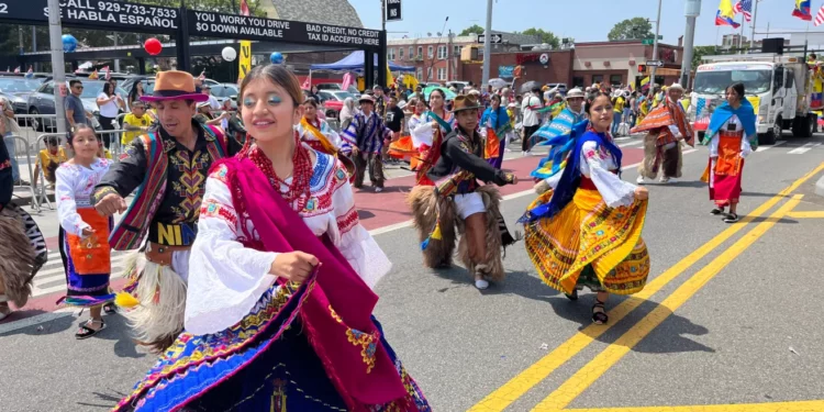 Ecuatorianos celebran la unidad de los migrantes en NY