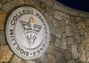 El Providence College da la bienvenida a los estudiantes el día de su llegada al campus