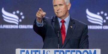 Mike Pence logra el mínimo de donantes para poder participar en las primarias republicanas