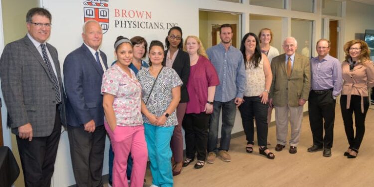 En el trabajo: Brown Surgical Associates contrata secretarias médicas